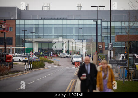 Stoke-on-Trent. L'Hôpital Universitaire de Stoke, extérieur de l'entrée principale du bâtiment en Grande-Bretagne, britanniques, Royaume-Uni, Europe, Angleterre,UK, Banque D'Images