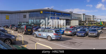 Liverpool. L'Angleterre. 1er mars 2017. La gare de Liverpool South Parkway interchange où tout le trafic ferroviaire en Liverpool est maintenant mettre fin à la suite de la fermeture de la gare de Lime Street en raison de l'effondrement d'un mur qui a apporté les câbles électriques aériens dans le tunnel pour approahes la station. Crédit : John Davidson/Alamy Live News. Banque D'Images