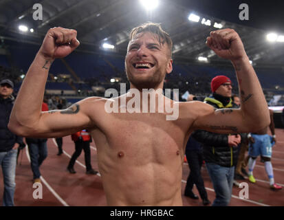 Rome, Italie. 1er mars, 2017. La Lazio Ciro immobile célèbre après la coupe d'Italie première demi-finale jambe match de football contre Rome à Rome, Italie, 1 mars 2017. Lazio a remporté le match 2-0. Credit : Alberto Lingria/Xinhua/Alamy Live News Banque D'Images