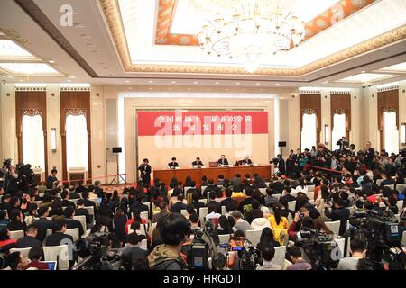 Beijing, Chine. 2e Mar, 2017. La conférence de presse sur la cinquième session de la 12e Conférence consultative politique du peuple chinois (CCPPC) Comité National s'est tenue au Palais du Peuple à Beijing, capitale de Chine, le 2 mars 2017. Liangkuai Crédit : Jin/Xinhua/Alamy Live News Banque D'Images