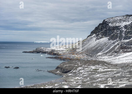 Vue sur l'Île du Couronnement, îles Orcades du Sud, l'Antarctique, régions polaires Banque D'Images