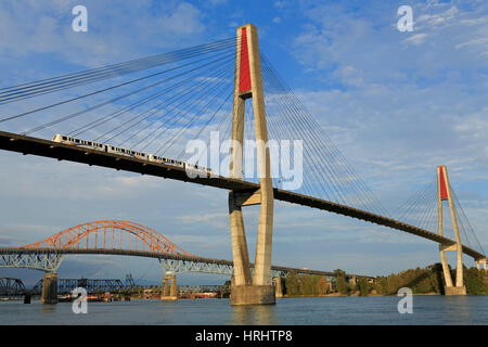 Pont du Skytrain, New Westminster, région de Vancouver, British Columbia, Canada, Amérique du Nord Banque D'Images