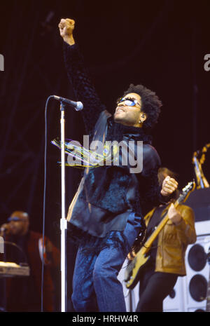 Lenny Kravitz effectuant au festival de Glastonbury 1999, Somerset, Angleterre, Royaume-Uni. Banque D'Images