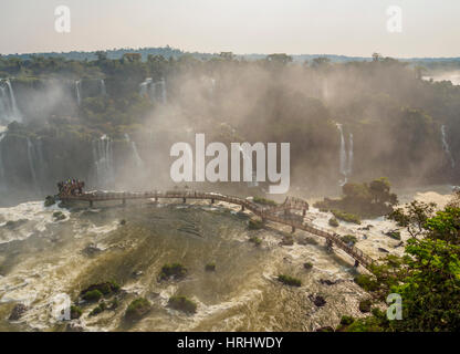 Vue de la Gorge du Diable, partie d'Iguazu, l'UNESCO, Foz do Iguaçu, l'État de Parana, Brésil Banque D'Images