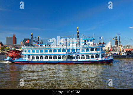 Bateau à aubes Louisisana Étoile au port de Hambourg en Allemagne Anniversaire Banque D'Images