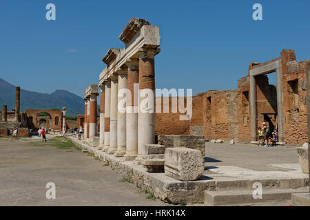 Forum, ville ancienne, Pompéi, Campanie, Italie Banque D'Images