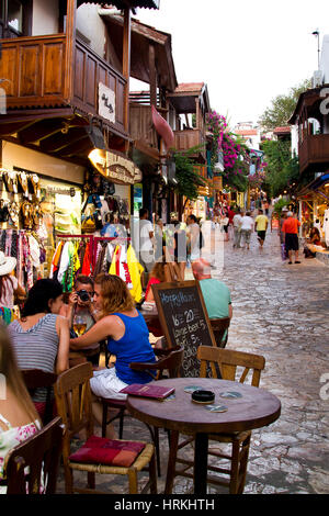 Vue sur la rue. Kas. La province d'Antalya, côte méditerranéenne. La Turquie. Banque D'Images