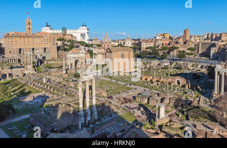 Une vue aérienne du Forum Romain, Rome, Italie. Banque D'Images