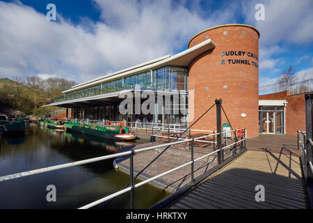 La construction du portail et des tunnels du Canal Dudley Dudley Trust West Midlands England UK Banque D'Images