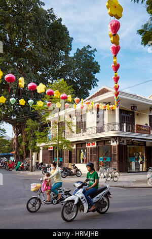 Scène de rue à Hoi An, Quang Nam Province, Vietnam. Banque D'Images