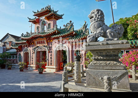 Porte d'entrée à l'Assembly Hall (Fujian) de Phuc Kien. L'ancienne ville de Hoi An, Quang Nam Province, Vietnam. Banque D'Images