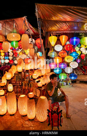 Lantern caler au marché de nuit. Hoi An, Quang Nam Province, Vietnam. Banque D'Images