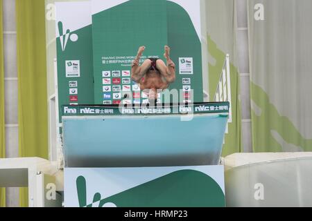 Beijing, Chine. 2e Mar, 2017. Les plongeurs reçoivent une formation en vue de la prochaine série mondiale FINA 2017 à Beijing, le 2 mars 2017. Crédit : SIPA Asie/ZUMA/Alamy Fil Live News Banque D'Images