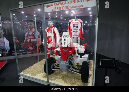 Gdansk, Pologne. 06Th Mar, 2017. Rafal Sonik figure faite avec des briques LEGO est vu sur des briques LEGO exposition sur 3 Mars 2017 dans Galeria Metropolia à Gdansk, Pologne. Credit : Michal Fludra/Alamy Live News Banque D'Images