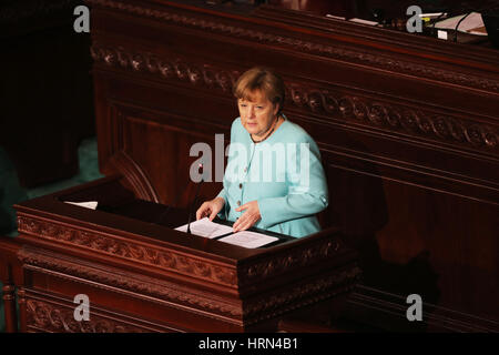 Bardo, Tunisie. 3e Mar, 2017. Le président du Parlement tunisien Mohamed Ennacer pendant qu'il reçoit Angela Merkel. En Tunisie, Bardo, Tunisie. 3 mars, 2017. La chancelière allemande, Angela Merkel, visitez la Tunisie au cours de laquelle elle aura des entretiens avec le président tunisien BEJI CAID ESSEBSI et premier ministre Youssef Chahed et prononcera un discours dans le Parlement tunisien. Credit : Mohamed Krit Midos/Alamy Live News Banque D'Images