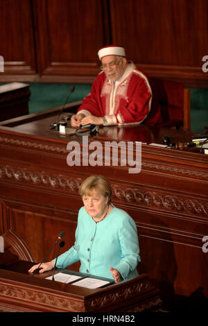 Bardo, Tunisie. 3e Mar, 2017. Le président du Parlement tunisien Mohamed Ennacer pendant qu'il reçoit Angela Merkel. En Tunisie, Bardo, Tunisie. 3 mars, 2017. La chancelière allemande, Angela Merkel, visitez la Tunisie au cours de laquelle elle aura des entretiens avec le président tunisien BEJI CAID ESSEBSI et premier ministre Youssef Chahed et prononcera un discours dans le Parlement tunisien. Credit : Mohamed Krit Midos/Alamy Live News Banque D'Images