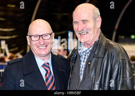 Belfast, Irlande du Nord. 03 mars 2017 - Élection de l'Assemblée de l'Irlande du Nord. Parti unioniste progressiste est Billy Hutchinson Banque D'Images