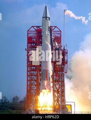 10 fusée Atlas-Centaur, Arpenteur 1 Lancement, 1966 Banque D'Images