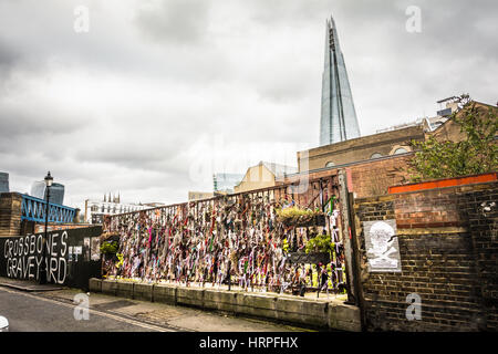 Cross Bones est un cimetière désaffecté à London Borough of Southwark Banque D'Images