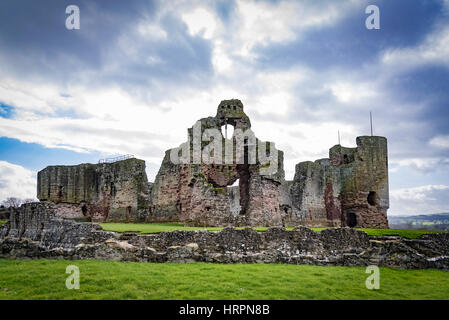 Le Château de Rhuddlan Rhuddlan, Denbighshire, dans le Nord du Pays de Galles. Il a été construit par Édouard I en 1277, à la suite de la Première Guerre gallois Banque D'Images