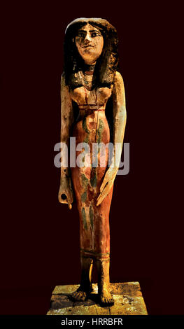 Berlin, New Museum, statue de femme créé entre 1950 et 1900 av. J.-C. (12e dynastie) et trouvé dans Thebes-West et Meir. L'Égypte Banque D'Images