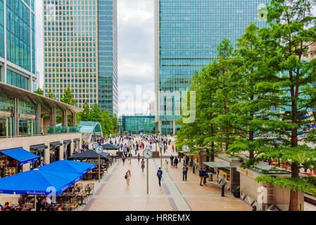 Londres - AOÛT 2016 : c'est Reuters Plaza dans le quartier financier de Canary Wharf. La plaza a de nombreux magasins et restaurants à proximité et se trouve outsi Banque D'Images