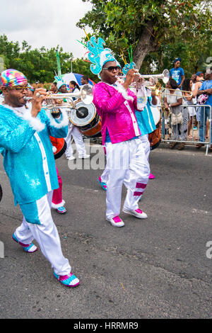 Des groupes de musique de carnaval sont grand ! Banque D'Images