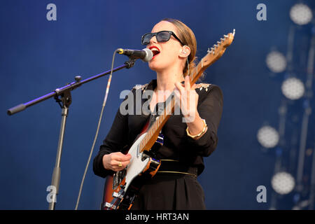 MADRID - SEPT 13 : Anna Calvi à performance Festival Dcode le 13 septembre 2014 à Madrid, Espagne. Banque D'Images