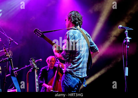 BILBAO, ESPAGNE - 31 OCT : Le Barr Brothers (band) performance live à Bime Festival le 31 octobre 2014 à Bilbao, en Espagne. Banque D'Images