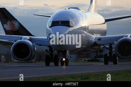 Boeing 737-700 C-FWSV WestJet à l'aéroport d'Ottawa l'Aéroport International d'Ottawa, Canada, le 04 juin, 2015 Banque D'Images