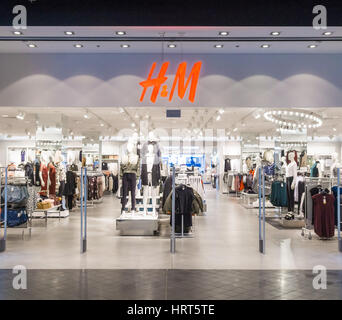 Le magasin H M Broadway Shopping Centre Sydney Photo Stock Alamy