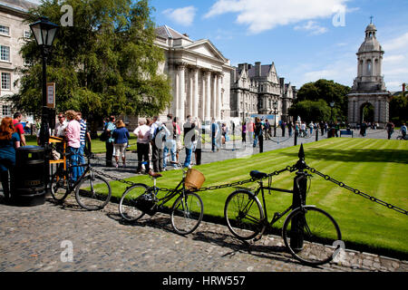 La place du Parlement. Trinity College. Université de Dublin. Dublin. L'Irlande. L'Europe. Banque D'Images