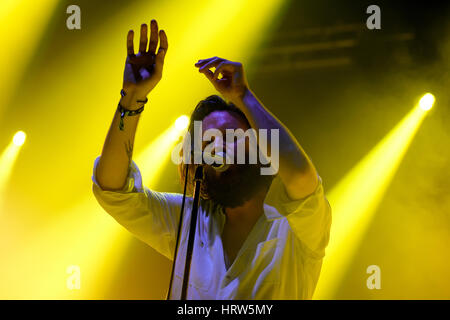 Barcelone - 4 JUIL : Le Père John Misty (band) en concert au Festival de Vida le 4 juillet 2015 à Barcelone, Espagne. Banque D'Images