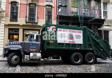 Dump Truck américain à New York Banque D'Images