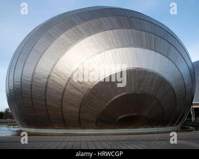 De l'extérieur du cinéma IMAX au Centre des sciences de Glasgow, partie d'une attraction touristique à situé dans la région de Clyde Waterfront Regeneration de Glasgow. Banque D'Images