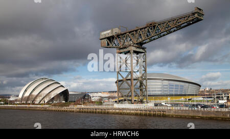 Glasgow, montrant la zone à quai Finnieston Crane, l'ETI et l'Hydro building Clyde Auditorium Banque D'Images