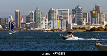 SAN DIEGO, CA - Novembre 07:vue de la baie de San Diego et le centre-ville de San Diego, sur un jour d'automne, en Californie, en novembre 2016,07. Banque D'Images