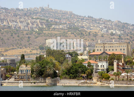 Tibériade, une ville sur les pentes de la montagne près du lac de Tibériade Banque D'Images