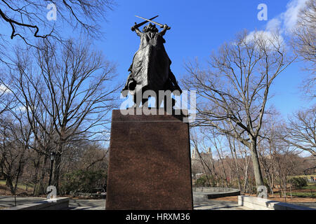 Statue du Roi Ladislas Jagellon de Pologne Central Park à New York City Banque D'Images