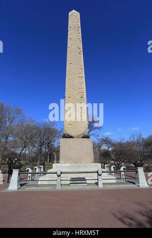 Cleopatra's Needle obélisque égyptien antique Central Park à New York City Banque D'Images