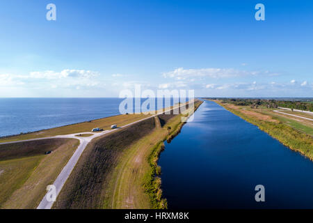 Florida Port Mayaka, Lake Okeechobee, Florida Trail, vue aérienne de dessus, FL170226010 Banque D'Images