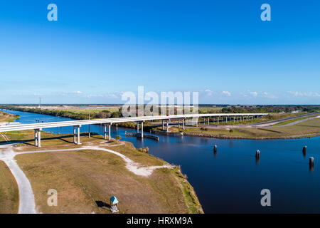 Florida Port Mayaka, Lake Okeechobee, Florida Trail, St. Canal Lucie, Saint, pont, aérien de la vue ci-dessus, les visiteurs voyage visite touristique Banque D'Images