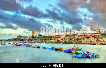 Coucher du soleil au-dessus de Rabat et de la rivière Sebou, Maroc Banque D'Images