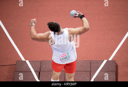 Belgrade, Serbie. 08Th Mar, 2017. Konrad Bukowiecki de Pologne célèbre après le lancer du finale de l'Europe d'athlétisme en salle 2017 finale à Belgrade, Serbie, 04 mars 2017. Photo : Sven Hoppe/dpa/Alamy Live News Banque D'Images