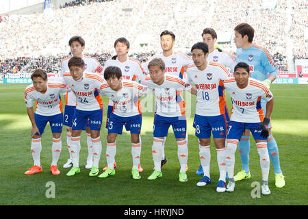 Kobe, Hyogo, Japon. 4e Mar, 2017. Albirex Niigata groupe l'équipe de line-up (Albirex), 4 mars 2017 - Football : Football /2017 J1 match de championnat entre Vissel Kobe 2-1 Albirex Niigata à Noevir Stadium Kobe à Kobe, Hyogo, Japon. Credit : Yohei Osada/AFLO SPORT/Alamy Live News Banque D'Images