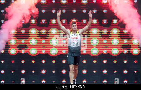 Belgrade, Serbie. Le 05 Mar, 2017. Mathias Brugger de Allemagne arrive pour le 60 m haies de l'heptathlon à l'Europe d'athlétisme en salle 2017 finale à Belgrade, Serbie, 05 mars 2017. Photo : Sven Hoppe/dpa/Alamy Live News Banque D'Images