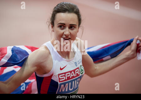 Belgrade, Serbie. Le 05 Mar, 2017. Laura Muir à partir de la Grande-Bretagne remporte le 3 000 m course à l'Europe d'athlétisme en salle 2017 finale à Belgrade, Serbie, 05 mars 2017. Photo : Sven Hoppe/dpa/Alamy Live News Banque D'Images