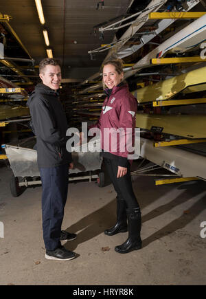 Londres, Royaume-Uni. 5Th Mar, 2017. Boat Race. Oxford University Boat Club v ASR Nereus de Hollande. En tant que préparation à la recherche sur le cancer, au Royaume-Uni. Le 05 Mar, 2017. Des courses de bateaux, Oxford et Cambridge clubs participent à un certain nombre de matchs contre d'autres clubs. Sur la photo :- Sam Collier (OUBC Cox) avec l'équipage hollandais's cox. Liste d'équipage :- OUBC Bleu Bateau : 8 Vassilis Hotel Katerina (AVC), 7 James Cook, Mike DiSanto 6, 5, 4 Olivier Siegelaar Bugajski, Josh Oliver 3 cuisinier, 2 Matthew O'Leary, William 1 Warr (Bow), Sam Collier (Cox), Crédit : Duncan Grove/Alamy Live News Banque D'Images