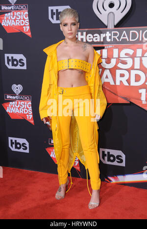 Inglewood, CA, USA. 5Th Mar, 2017. 05 mars 2017 - Inglewood, Californie - Halsey. IHeartRadio Music Awards 2017 qui a eu lieu au Forum, à Inglewood. Crédit photo : Birdie Thompson/AdMedia Crédit : Birdie Thompson/AdMedia/ZUMA/Alamy Fil Live News Banque D'Images