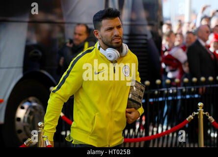 Manchester City's Sergio Aguero arrivant pour la Premier League match au stade de la lumière, Sunderland. Banque D'Images